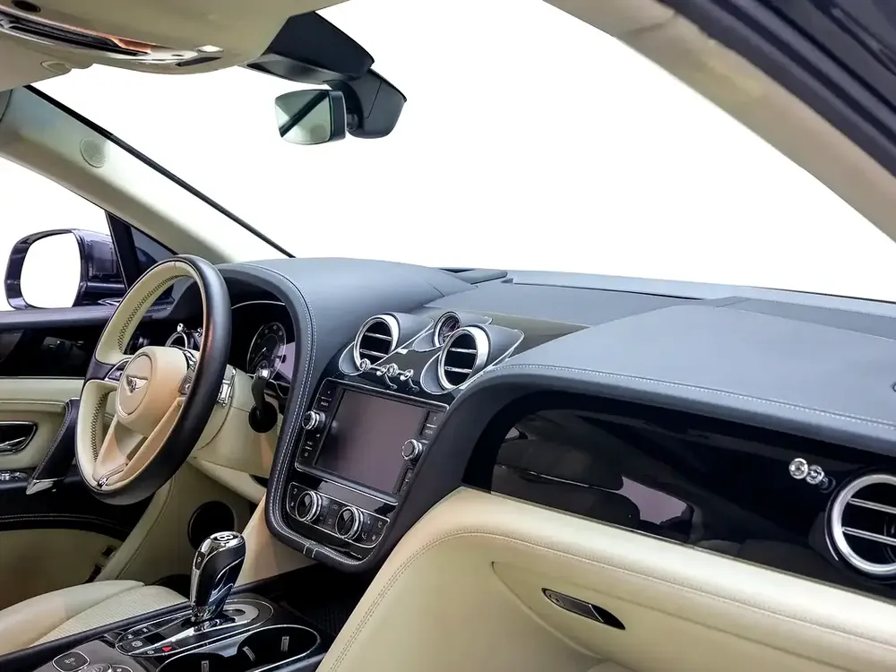 2019 | Bentley | Bentayga | With Warranty and Service Contract - Image 9