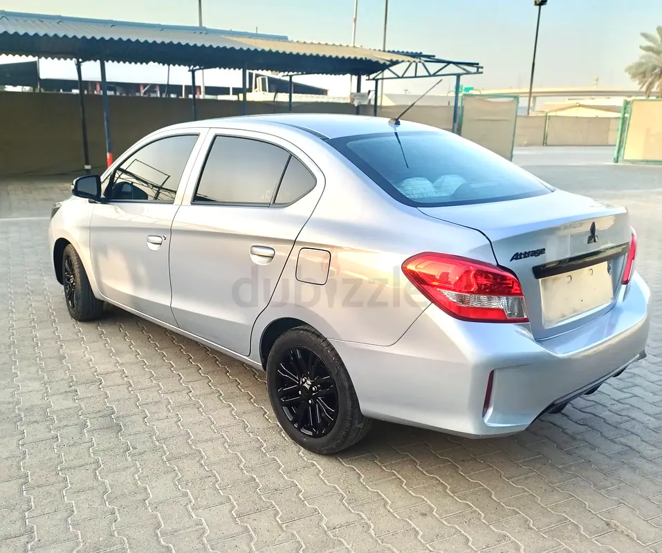 Mitsubishi Attrage GLX Top Line 2025 - GCC Specs - full automatic - Image 8