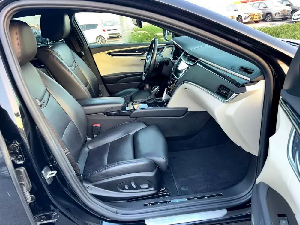 SUPER CLEAN XTS PLATINUM PANORAMIC SUNROOF 68000 KM FRESH JAPAN IMPORTED - Image 9