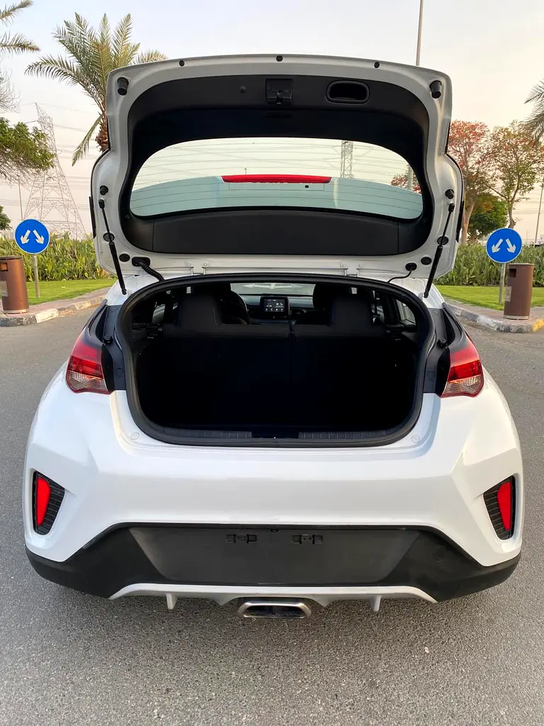 2019 Hyundai Veloster GLS - American Specs - Image 8