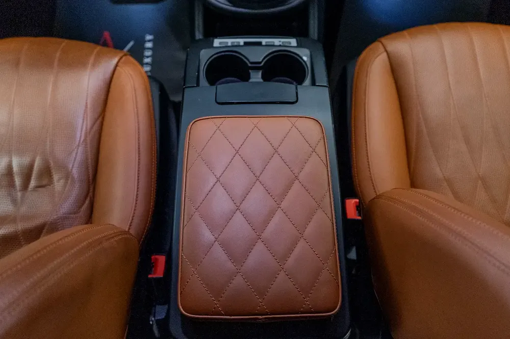 2021 Mercedes-Benz V 250, Falcon Edition, Excellent Condition, GCC Specs - Image 13