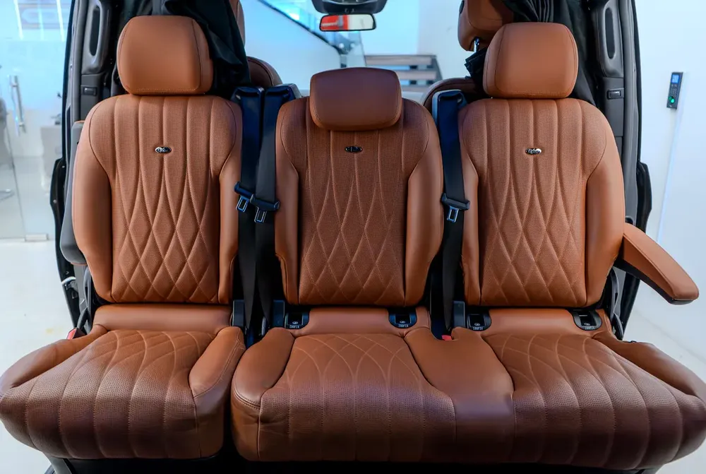 2021 Mercedes-Benz V 250, Falcon Edition, Excellent Condition, GCC Specs - Image 14
