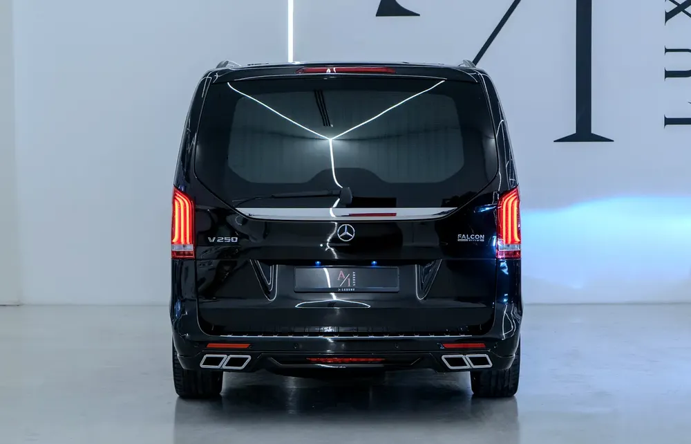 2021 Mercedes-Benz V 250, Falcon Edition, Excellent Condition, GCC Specs - Image 5