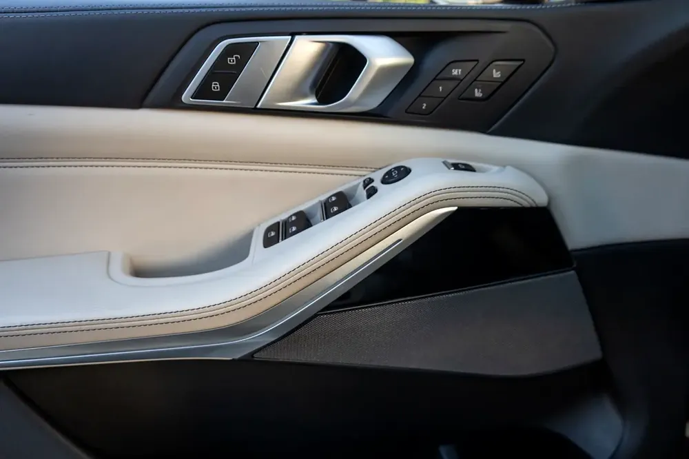 BMW X5 xDrive50i M-Sport 2019 GCC | Warranty - Image 10