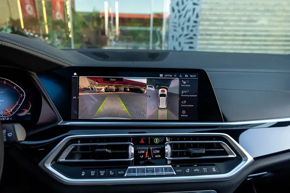 BMW X5 xDrive50i M-Sport 2019 GCC | Warranty - Image 16
