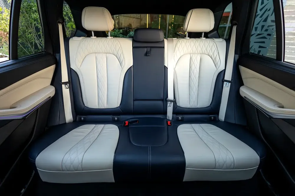 BMW X5 xDrive50i M-Sport 2019 GCC | Warranty - Image 19