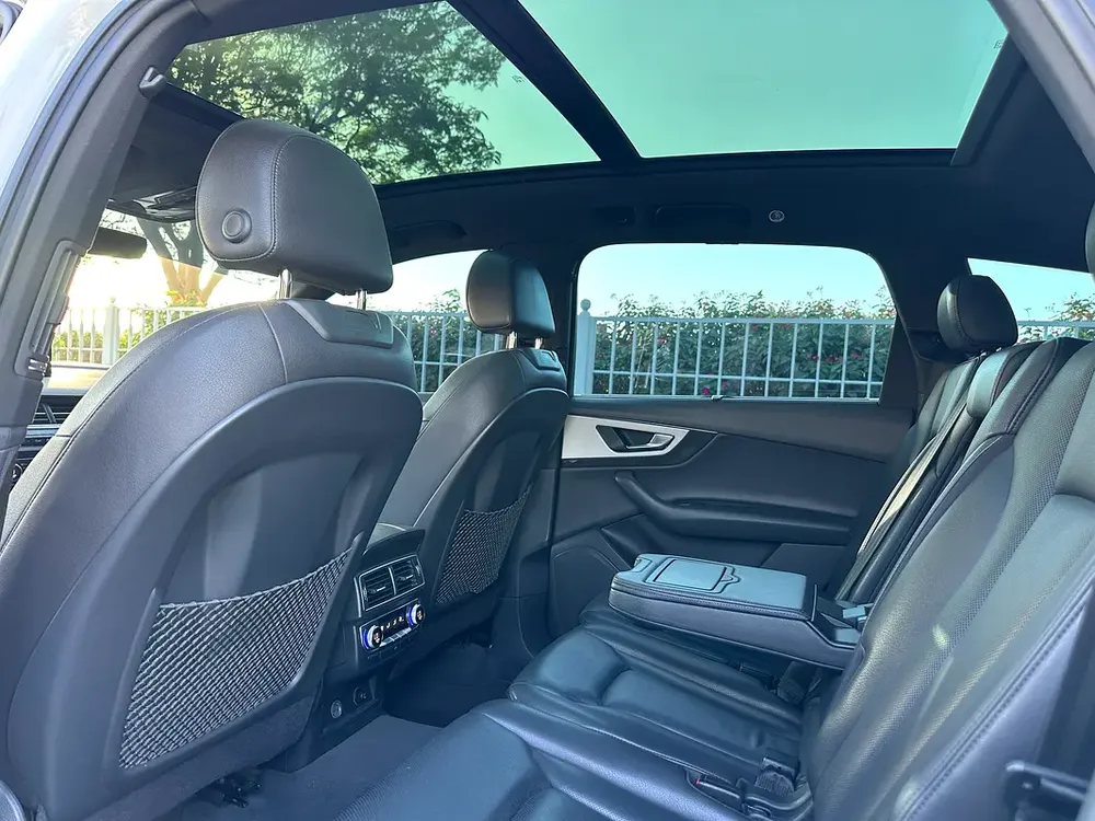 Audi Q7 55TFSI 2019 / Black Edition / Original Paint / Full Service History - Image 14