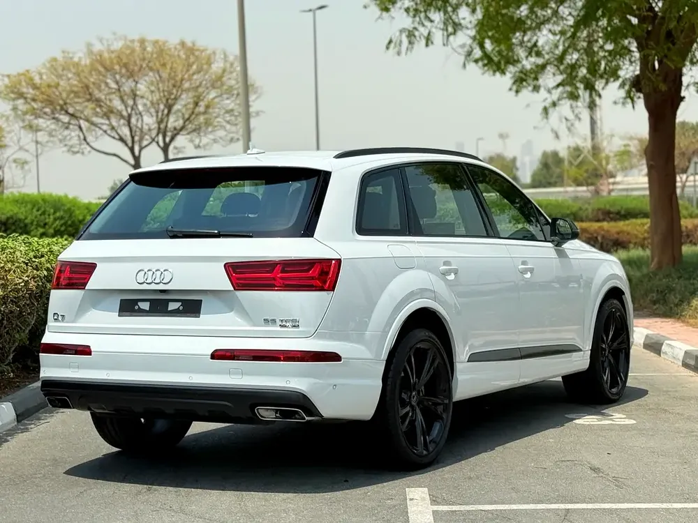 Audi Q7 55TFSI 2019 / Black Edition / Original Paint / Full Service History - Image 6