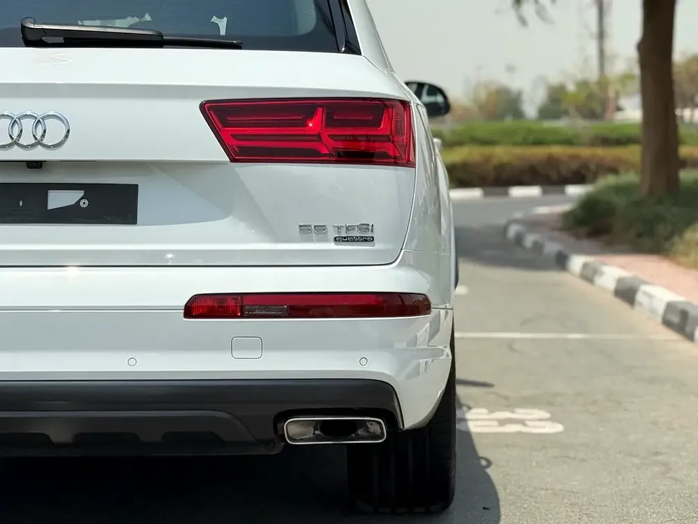 Audi Q7 55TFSI 2019 / Black Edition / Original Paint / Full Service History - Image 7