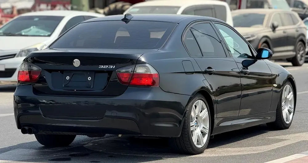 BMW | 323i | 2006 | ONLY | 80622 KM | JAPAN IMPORT | CLEAN TITLE - Image 7