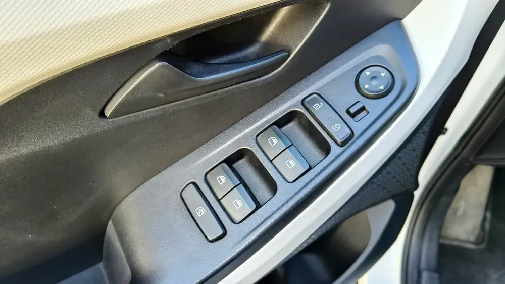 1.5L-2WD-2023-GCC-0% DOWN PAYMENT-1 YEAR WARRANTY-FINANCE 5 YEARS-8947 - Image 6