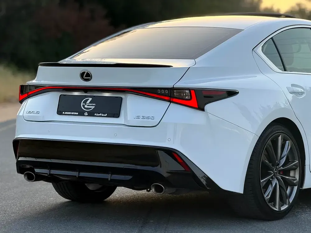 Lexus IS 350 F Sport 2022, GCC Specs - Pristine Condition! - Image 4