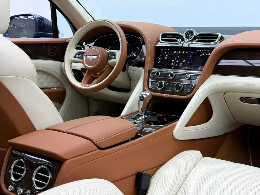 2022 Bentley Bentayga V8, Warranty, Full Service History, Fully Loaded, Excellent Condition, GCC - Image 11