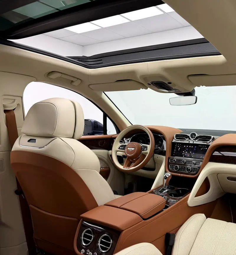 2022 Bentley Bentayga V8, Warranty, Full Service History, Fully Loaded, Excellent Condition, GCC - Image 12