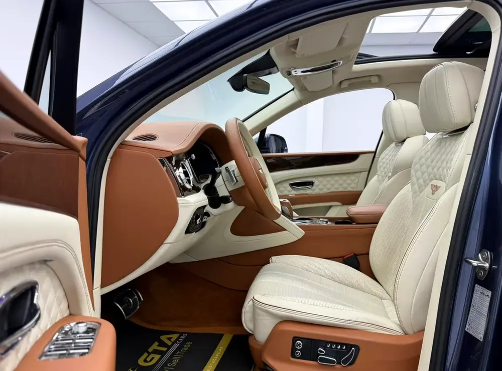 2022 Bentley Bentayga V8, Warranty, Full Service History, Fully Loaded, Excellent Condition, GCC - Image 8