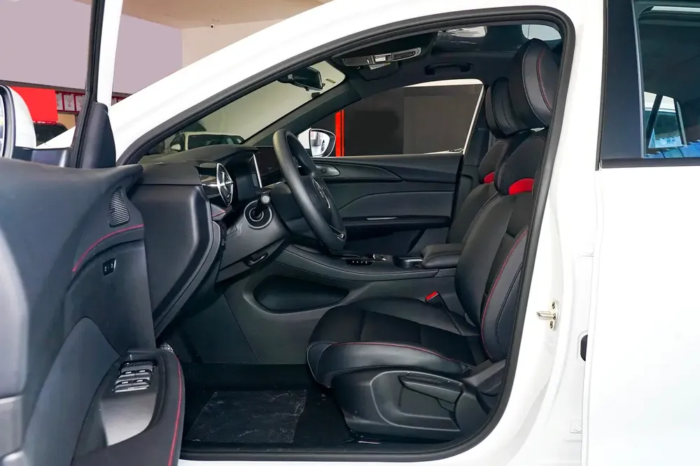 MG5 LUXURY 1.5L - Image 4
