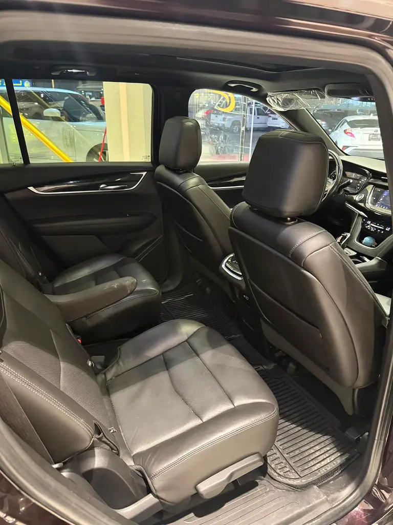 2023 Cadillac XT5 - American Specs - Excellent Condition - Image 12