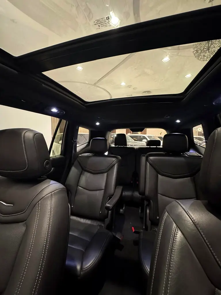 2023 Cadillac XT5 - American Specs - Excellent Condition - Image 7