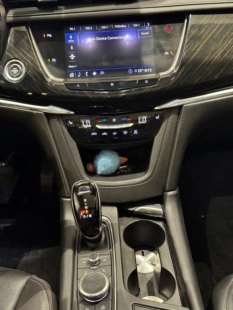 2023 Cadillac XT5 - American Specs - Excellent Condition - Image 9