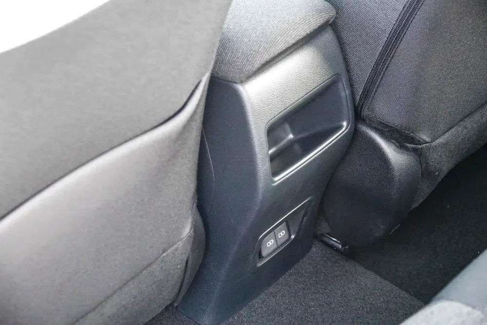 COROLLA 1.8 STD SUNROOF 2026 - For Export - Image 15