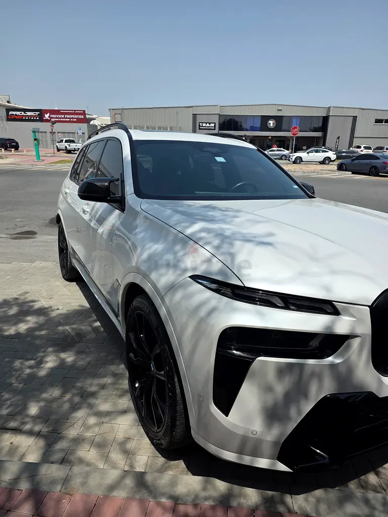 🔥 2024 BMW X7 M60i – GCC | 1 Owner | Full Option | Like New | Warranty - Image 4