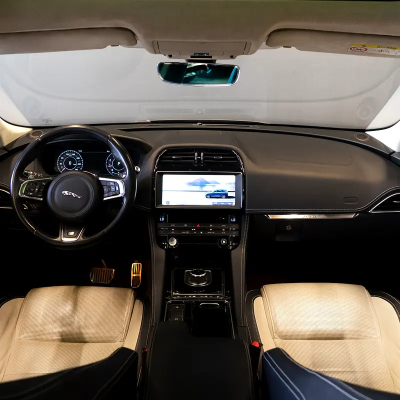 AED 1,628  pm  • 0% Downpayment • Jaguar F-Pace R-Sport • 1 Year Warranty - Image 14