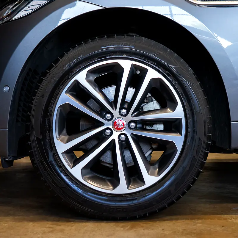 AED 1,628  pm  • 0% Downpayment • Jaguar F-Pace R-Sport • 1 Year Warranty - Image 7