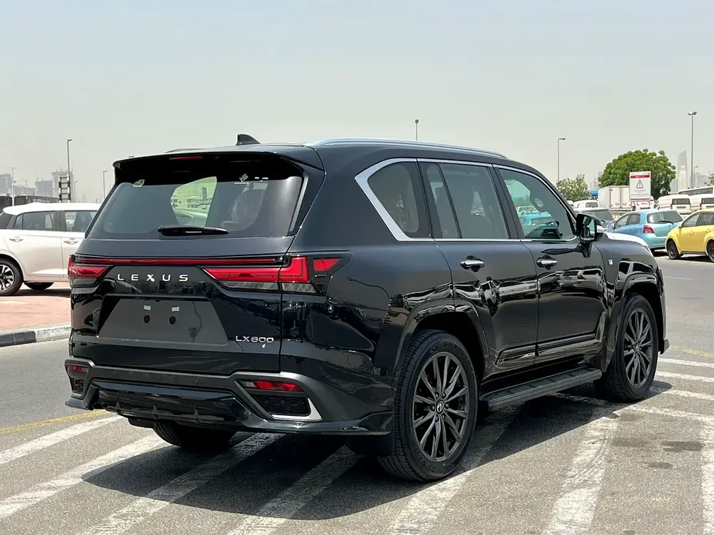 Lexus LX 600 F Sport  - GCC Specs - EXPORT PRICE - Image 4