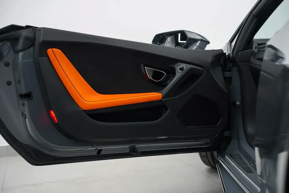 Lamborghini Huracan EVO COUPE 2021 GCC DEALER WARRANTY - Image 10