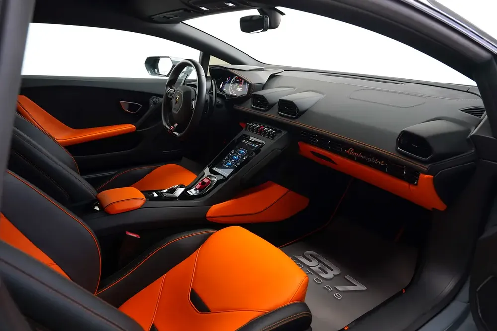 Lamborghini Huracan EVO COUPE 2021 GCC DEALER WARRANTY - Image 8