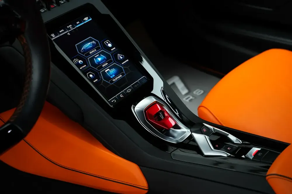 Lamborghini Huracan EVO COUPE 2021 GCC DEALER WARRANTY - Image 9