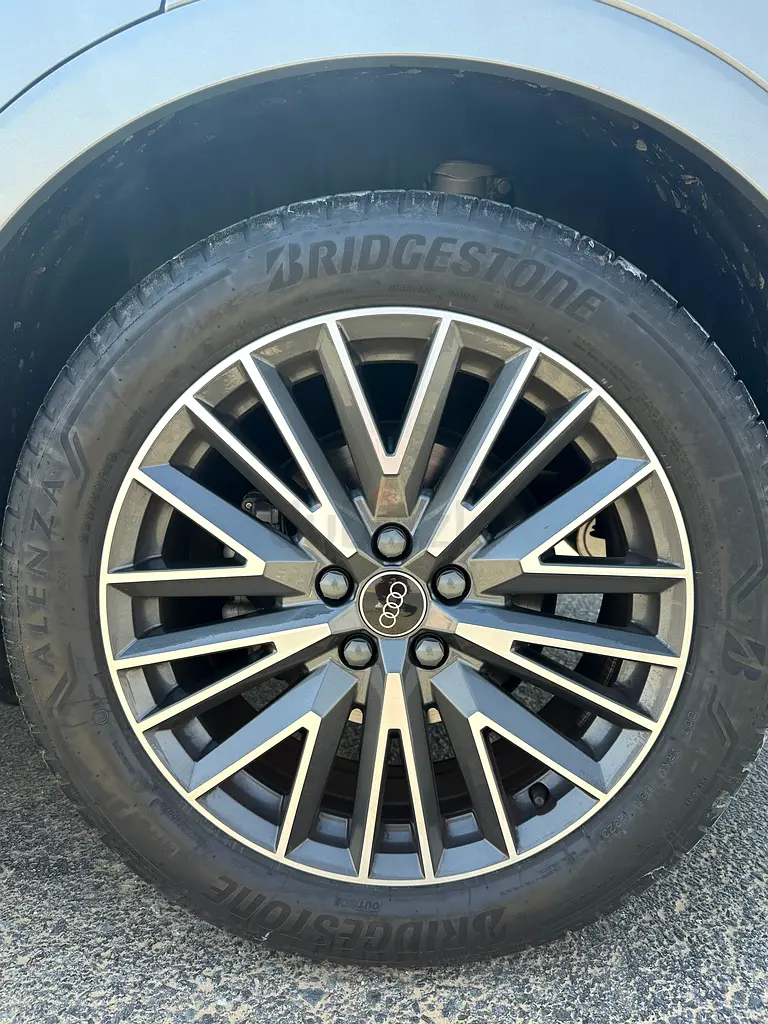 2024 Audi Q3 35 TFSI - GCC Specs - Image 13
