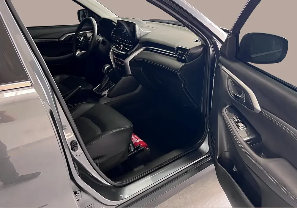 2025 Suzuki Grand Vitara GLX - (1 Year 20,000 Km FREE Service Contract) Warranty Until April 2032 - Image 16