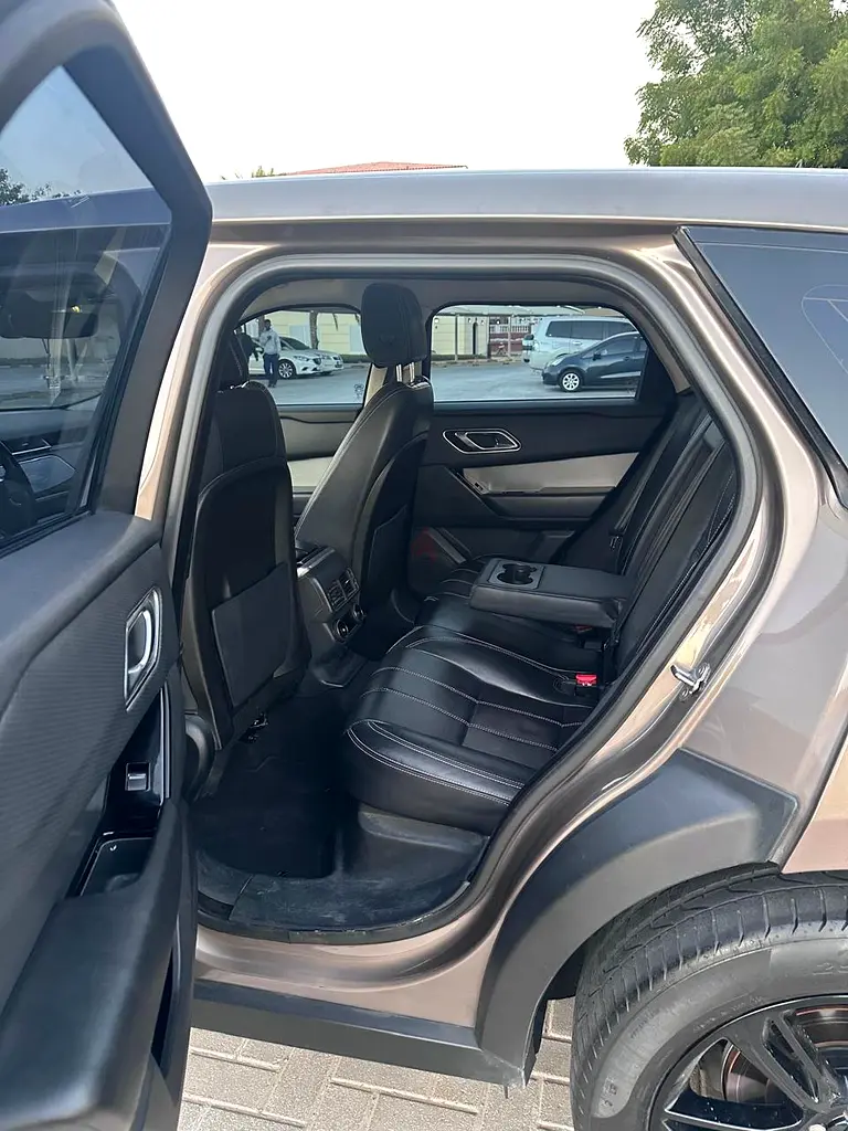 2020 Land Rover Range Rover Velar P250 S | GCC Specs | Pristine Condition - Image 5