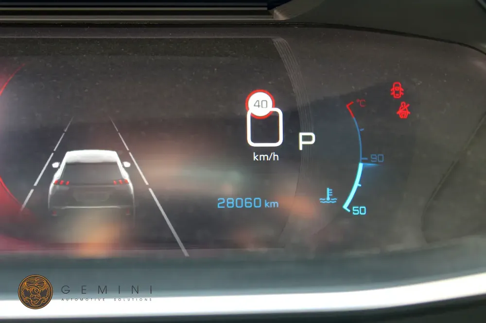 Peugeot 2008 1.2 PureTech GT Line 2023 - GCC Specs - Like New! - Image 15