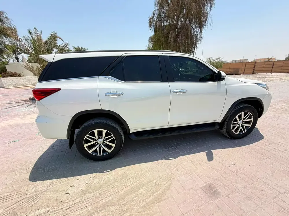 Toyota Fortuner VXR 2018 GCC Specs - Well Maintained - Image 11
