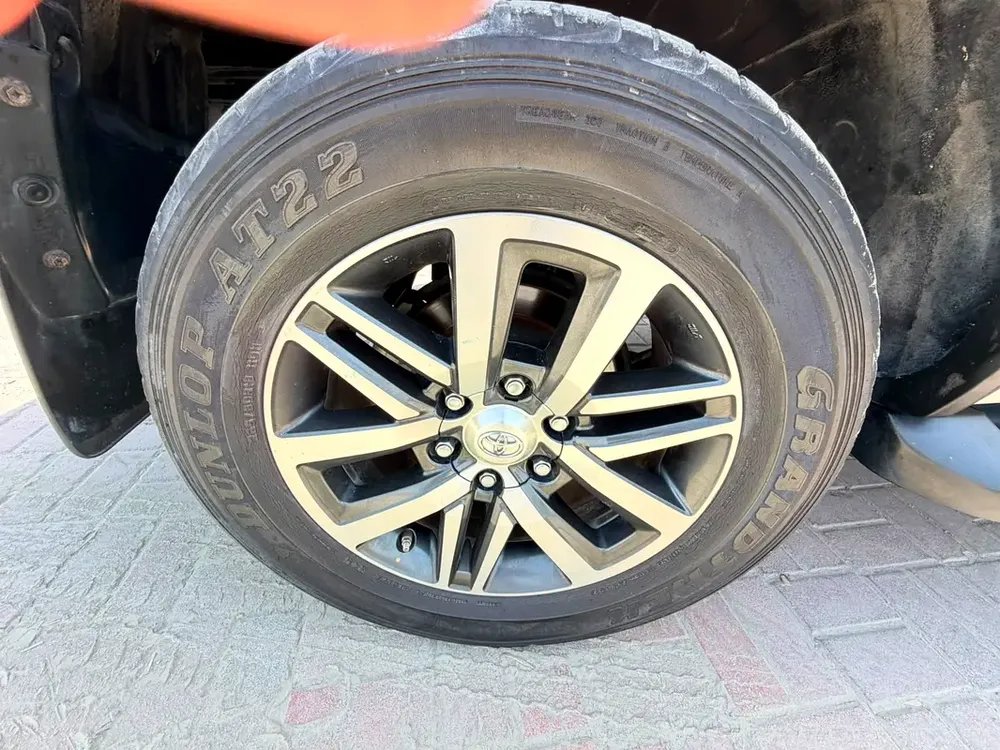Toyota Fortuner VXR 2018 GCC Specs - Well Maintained - Image 8
