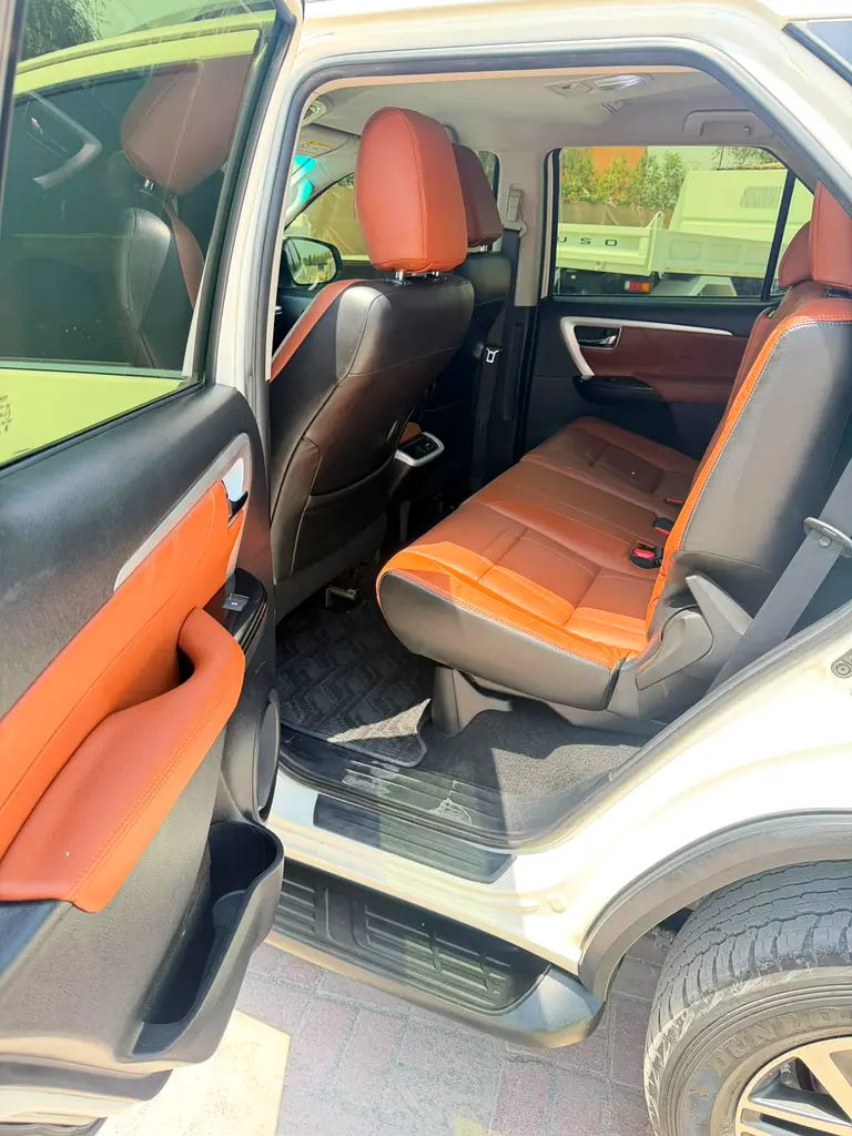 Toyota Fortuner VXR 2018 GCC Specs - Well Maintained - Image 9