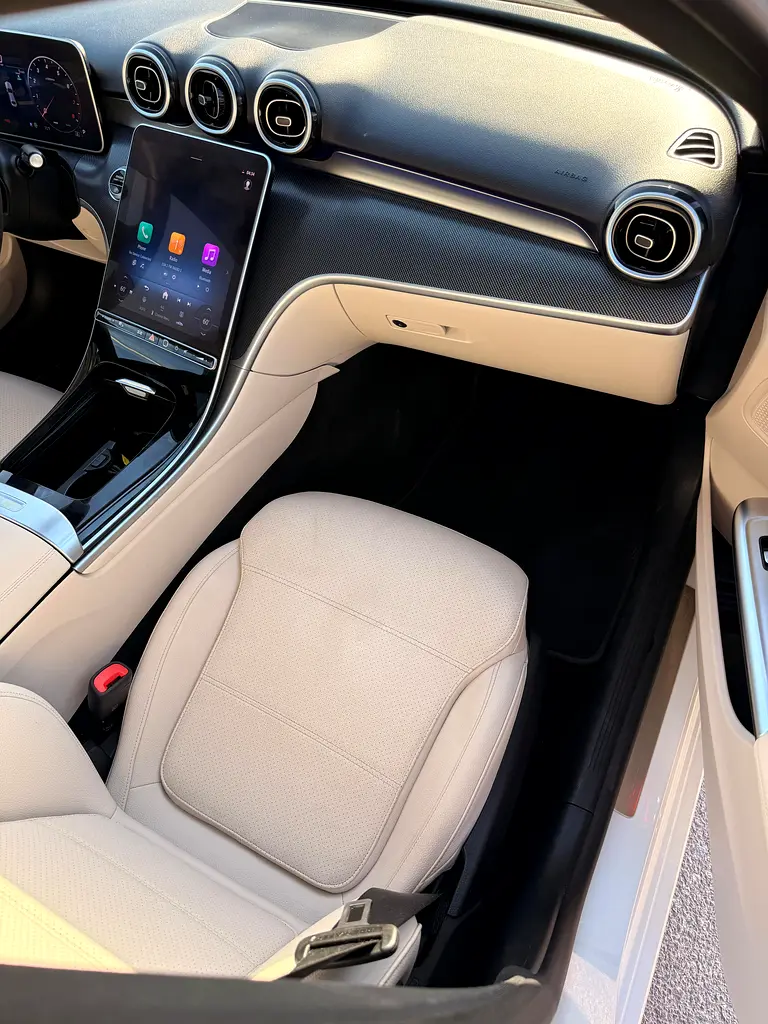 MERCEDES BENZ c 300 2025 . FULL OPTION  Top series - Image 9