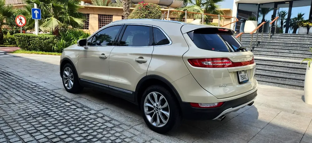 2018 Lincoln MKC -2.0L/4 cyl-Excellent Condition-Bank Finance Available - Image 5