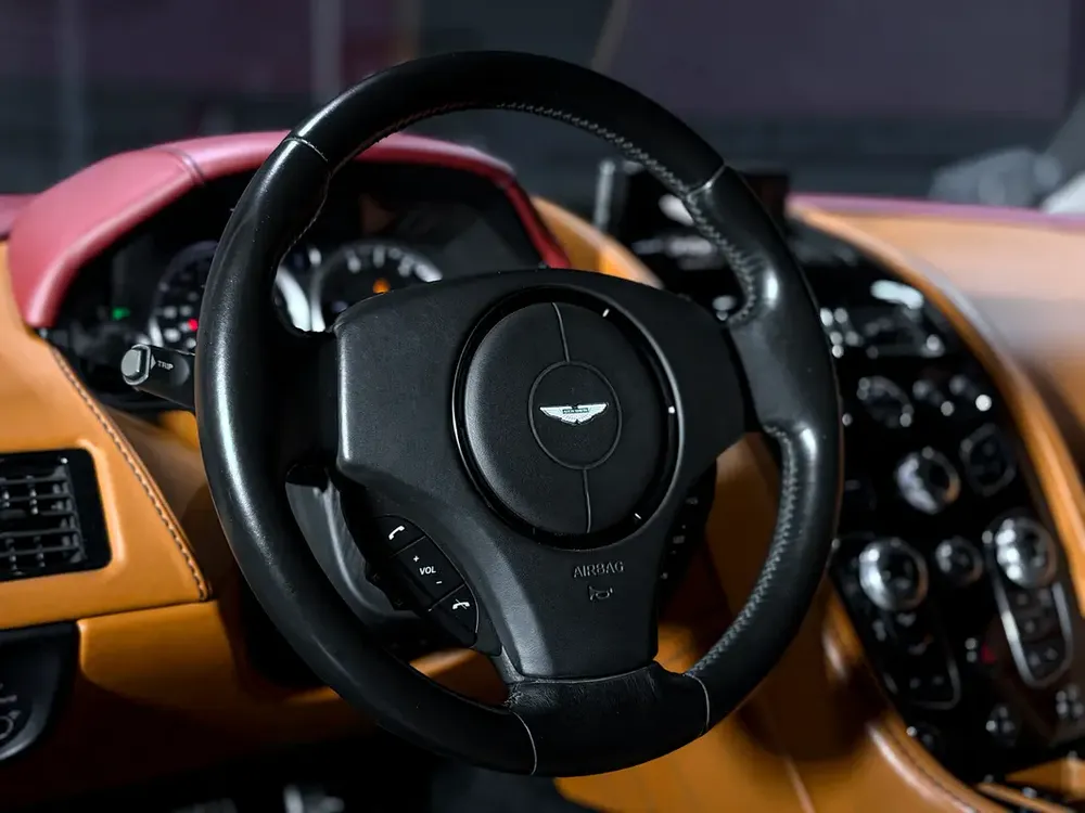 Aston Martin V8 Vantage S SP10 2016 GCC specs - Image 11