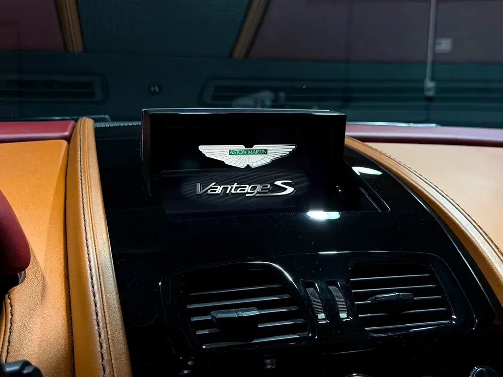 Aston Martin V8 Vantage S SP10 2016 GCC specs - Image 12