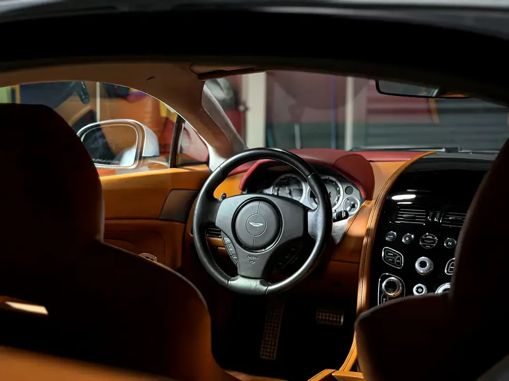 Aston Martin V8 Vantage S SP10 2016 GCC specs - Image 14