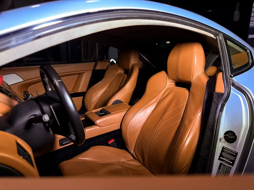 Aston Martin V8 Vantage S SP10 2016 GCC specs - Image 15
