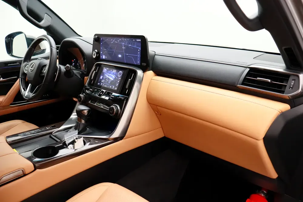 **Special offer** 2024 LX SUV P 3.5L T AT Signature - Image 14