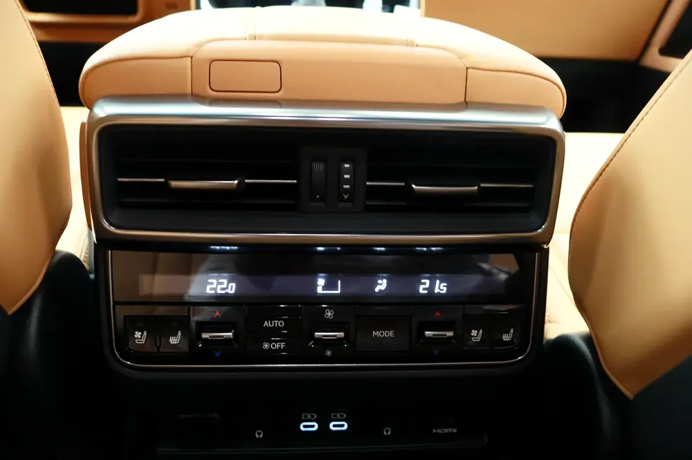 **Special offer** 2024 LX SUV P 3.5L T AT Signature - Image 17