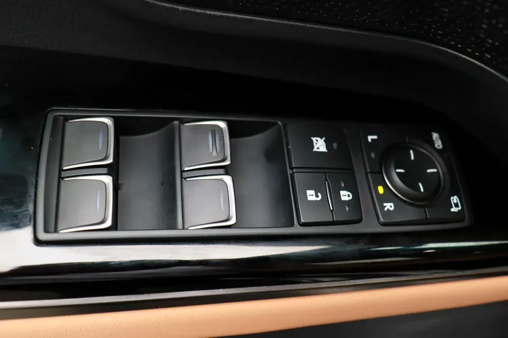 **Special offer** 2024 LX SUV P 3.5L T AT Signature - Image 18