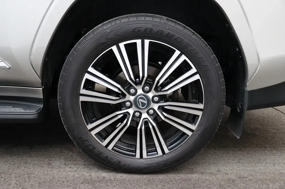 **Special offer** 2024 LX SUV P 3.5L T AT Signature - Image 20