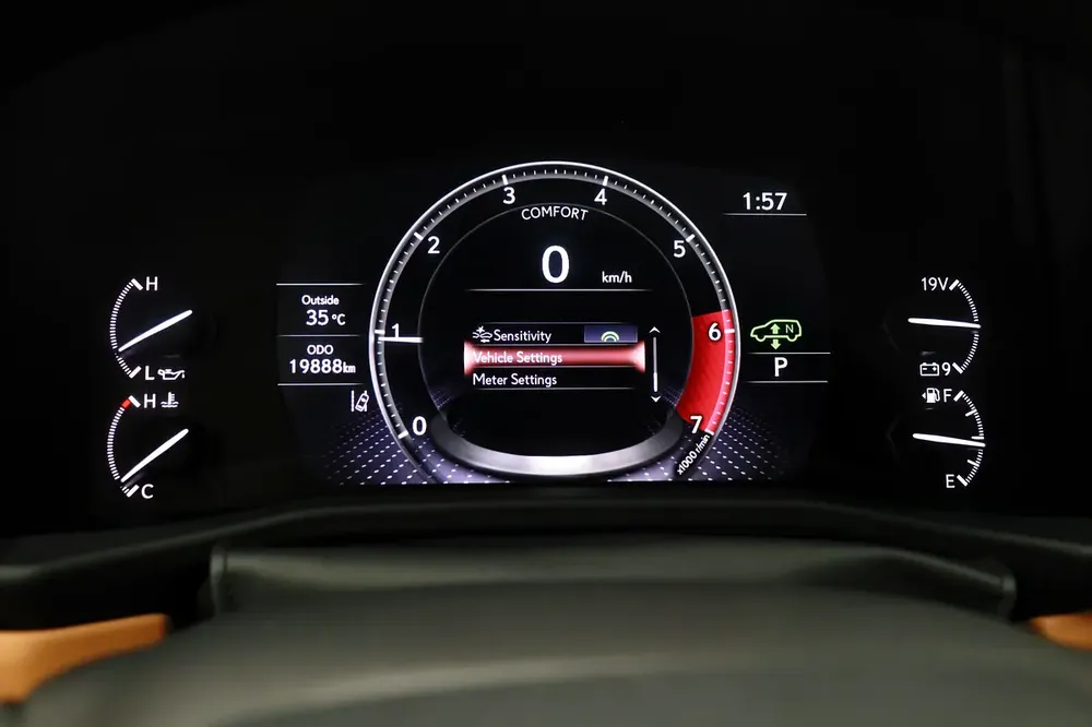 **Special offer** 2024 LX SUV P 3.5L T AT Signature - Image 8