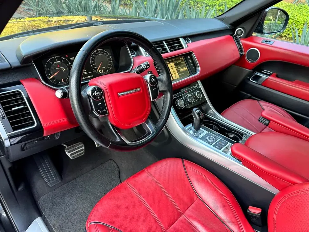 Land Rover Range Rover Sport Supercharged | GCC Specs | Pristine Condition - Image 10